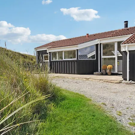 3 Bedroom Stunning In Ringkobing Holiday home