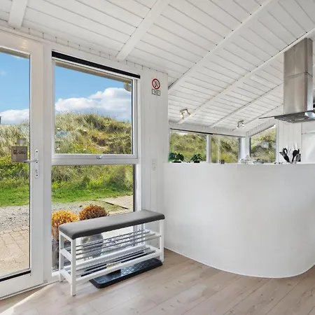 3 Bedroom Stunning In Ringkobing Holiday home Sondervig
